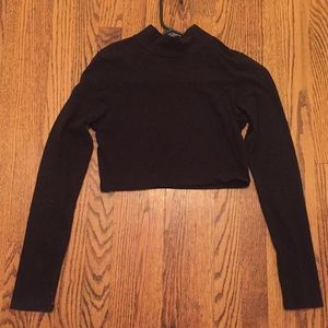 Black mock neck crop top